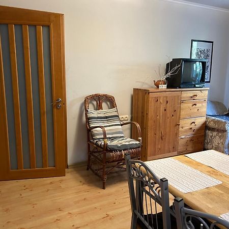 ריבנה Three Bedroom Stepana Bandery Street מראה חיצוני תמונה