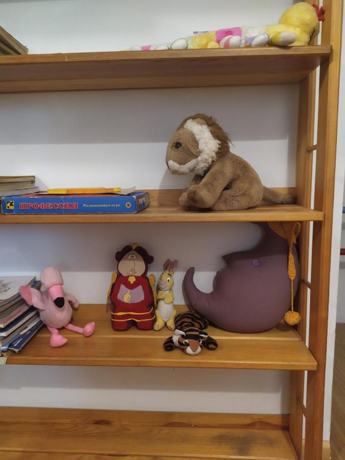 ריבנה Three Bedroom Stepana Bandery Street מראה חיצוני תמונה