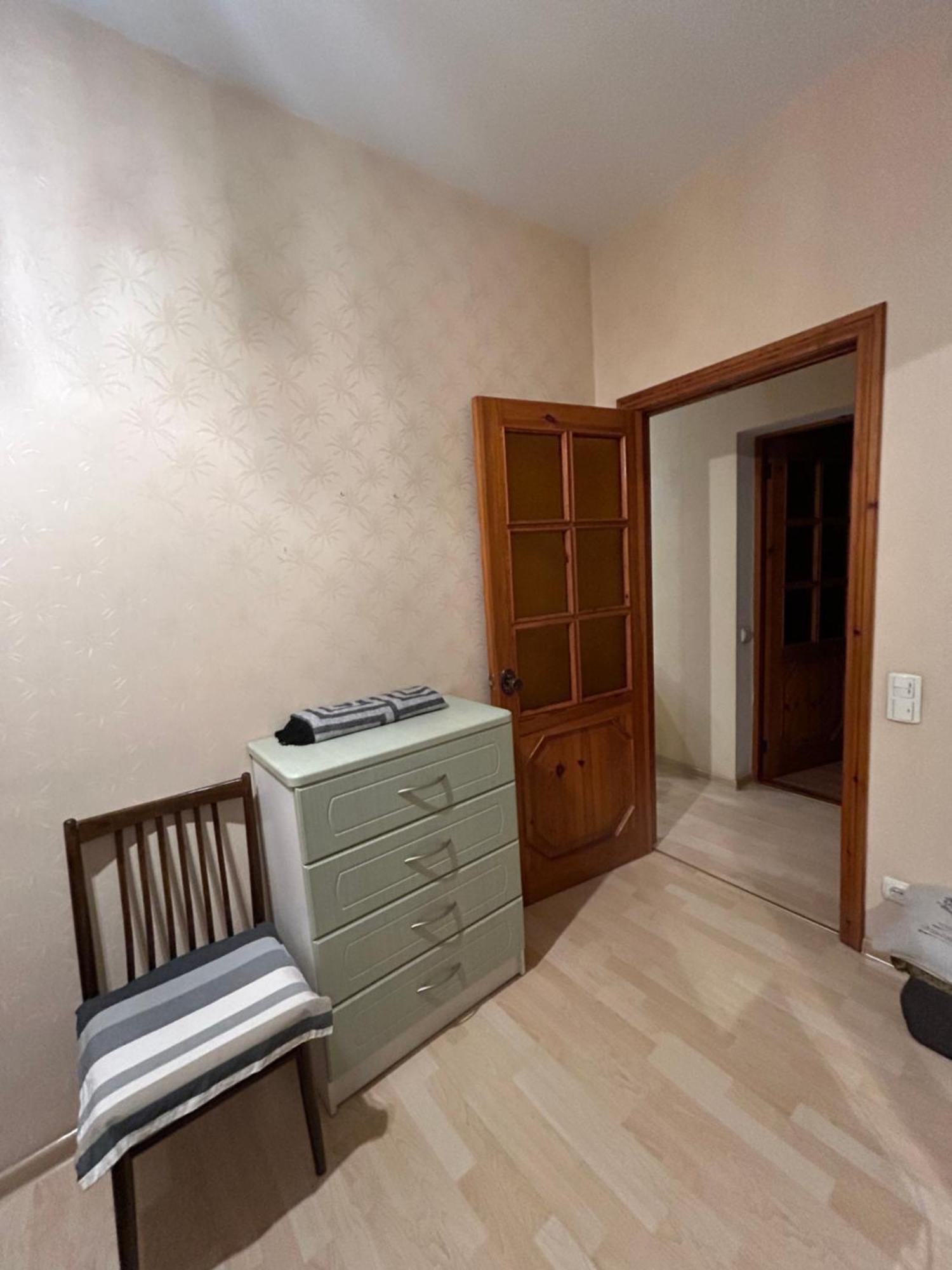 ריבנה Three Bedroom Stepana Bandery Street מראה חיצוני תמונה