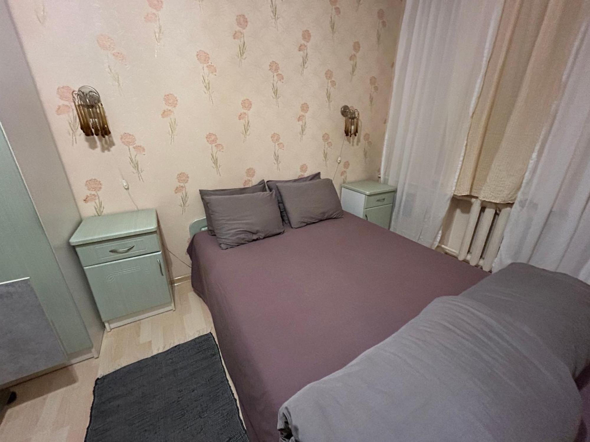 ריבנה Three Bedroom Stepana Bandery Street מראה חיצוני תמונה