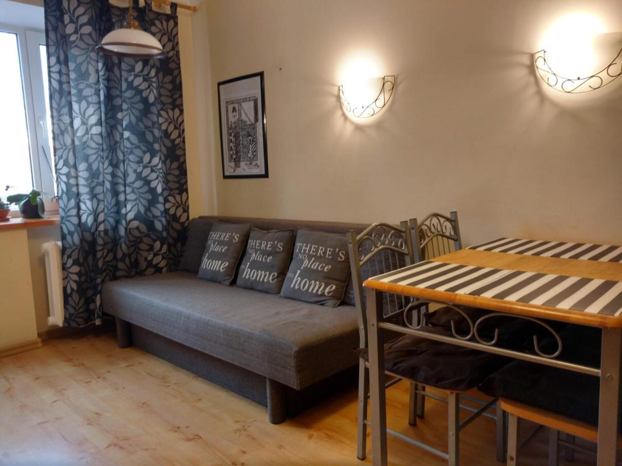 ריבנה Three Bedroom Stepana Bandery Street מראה חיצוני תמונה