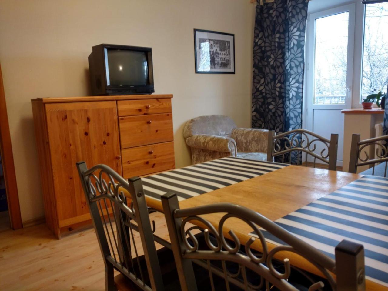 ריבנה Three Bedroom Stepana Bandery Street מראה חיצוני תמונה